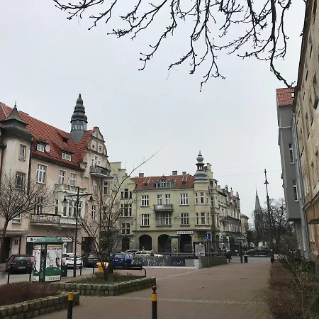 Za Zielonymi Drzwiami *