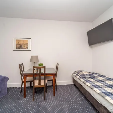 Za Zielonymi Drzwiami * 索波特