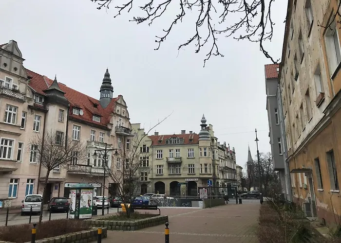 Za Zielonymi Drzwiami *