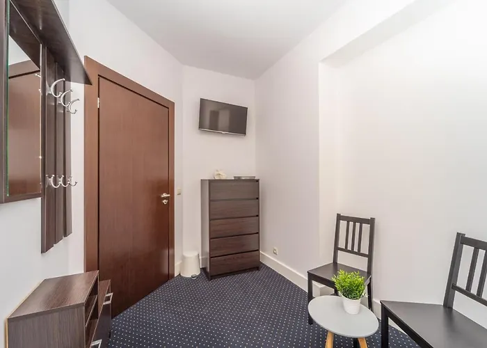 Za Zielonymi Drzwiami * סופוט